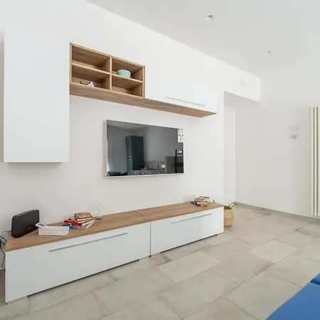 Viky House *